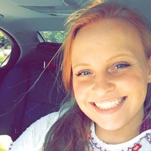 Meet your Posher, Caroline